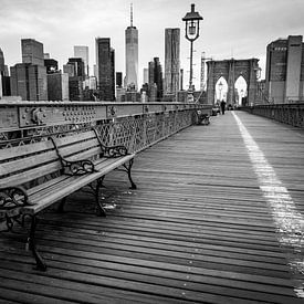 Brooklyn Bridge schwarz und weiß von Gerben van Buiten