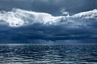 Zware stormlucht boven de Waddenzee van Hans Kwaspen thumbnail