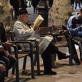 Men at the Ramblas von YUCI Ltd