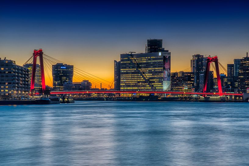 Willemsbrug illuminé Rotterdam par Leon Okkenburg