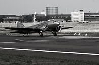 Le bombardier Raisin décolle de l'aéroport de Berlin Tempelhof. par Frank Herrmann Aperçu