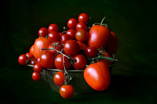 Still life with tomatoes