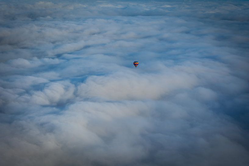 Au-dessus des nuages par Onno van Kuik
