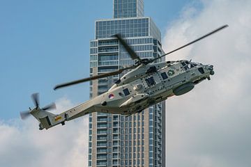 NH-90 helikopter bij Wereldhavendagen 2023. van Jaap van den Berg