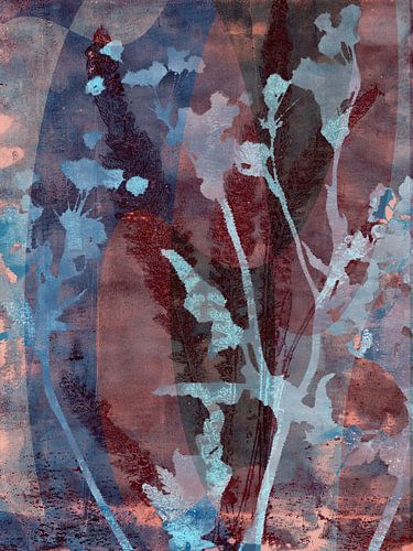 Botanisch abstract in lichtblauw, paars en roesttinten