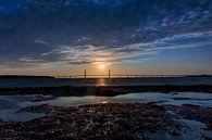 Sonnenuntergang an der Süd-Farø-Brücke von Photo Henk van Dijk Miniaturansicht