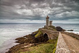 Vuurtoren op een Franse pier van Erwin van den Berg