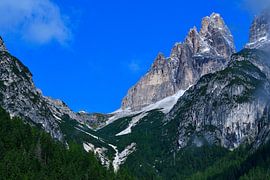 Blick zur Auronzo Hütte in den Dolomiten von Karin Jähne