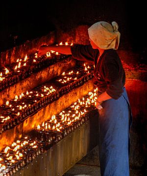 Lass das Licht Buddhas brennen von Chasing Light