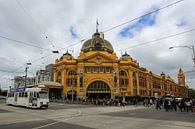 Flinders Street Station in Melbourne, Victoria, Australien von Marcel van den Bos Miniaturansicht