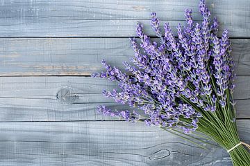 Lavendel auf Holztisch von Art & Soul Creations