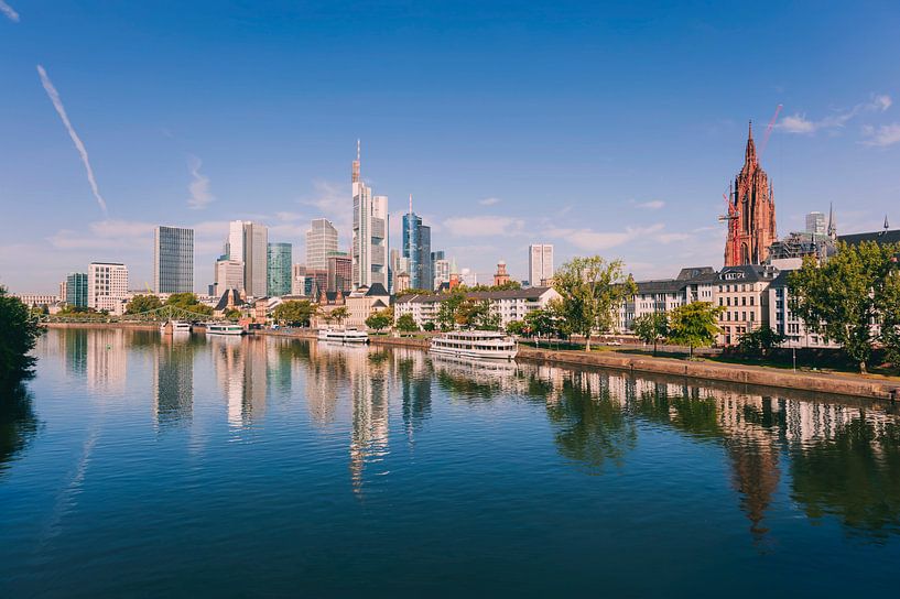 Skyline van Frankfurt Duitsland van Anouschka Hendriks