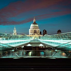 Millennium Bridge London in the evening by Thijs van Beusekom