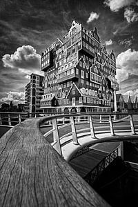 Einzigartige Architektur in Zaandam (schwarz und weiß)