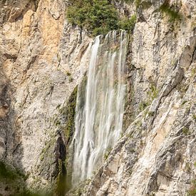Boka, waterval in het westen van Slovenië van Eric van Nieuwland