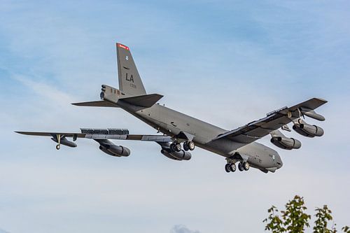 Un Boeing B-52 Stratofortress de l'armée de l'air américaine photographié juste avant son 