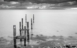 Pole im Wattenmeer. von Jan Linskens