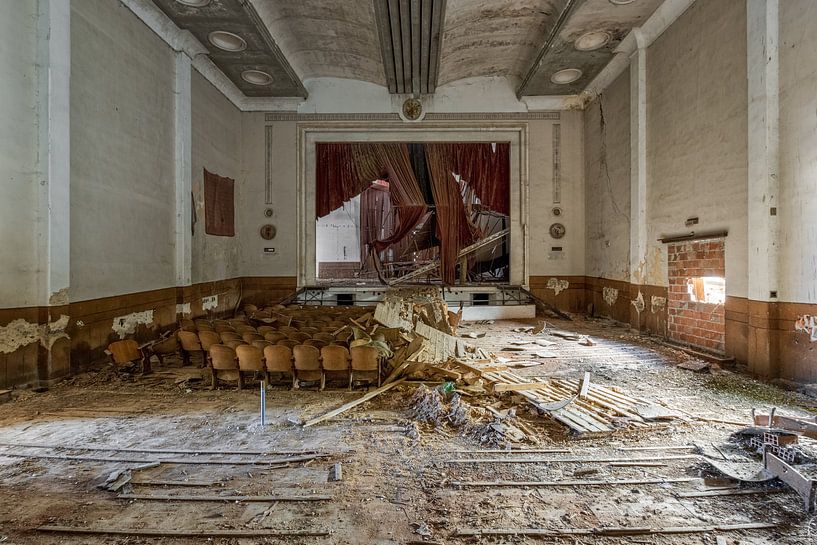 Lost Place - abandoned theatres by Gentleman of Decay