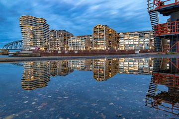 Reflectie bij de Handelskade in Nijmegen van Pixxi Hut |  Jaimie