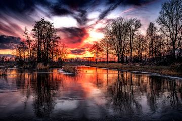 A wintersunset van Ruud Peters