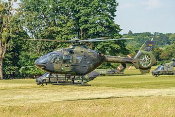 Hélicoptère de la Bundeswehr Eurocopter EC-135 T1 (8255). sur Jaap van den Berg