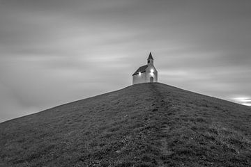 Chapelle sur la colline sur Kees Korbee