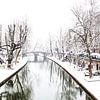 Winter in Utrecht. Besneeuwde werven aan de Oudegracht. van André Blom Fotografie Utrecht