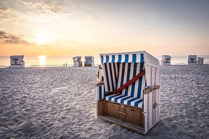 Strandstoelen op het strand van Kampen, Sylt van Christian Müringer