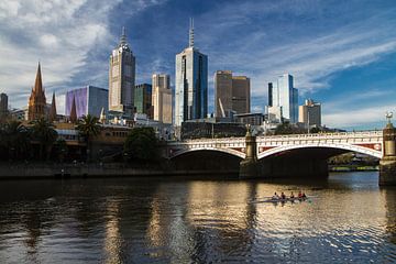 Melbourne skyline en Princes Bridge van Tessa Louwerens