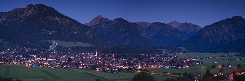Night view of Oberstdorf in Allgäu by Walter G. Allgöwer