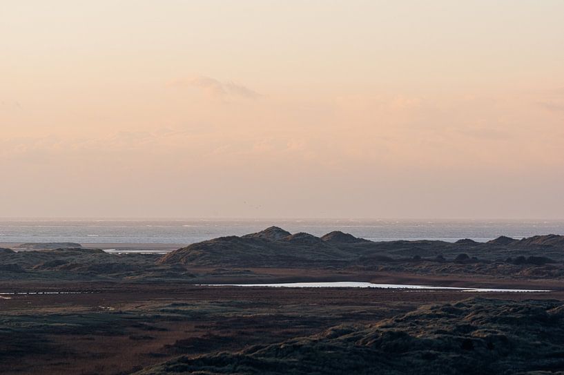 Blick auf den Noordsvaarder und die Dünen vom Seinpaalduin auf Terschelling mit der Nordsee im Hinte von Alex Hamstra