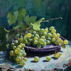 Bijoux verts : Grappes de raisin à la lumière naturelle