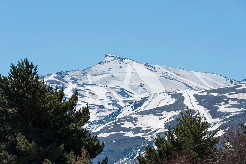 snow on the sierra nevada in spain von ChrisWillemsen