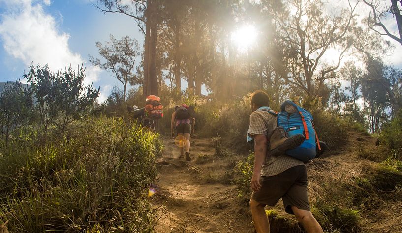 Mount Rinjani climbing by Thom Sabel