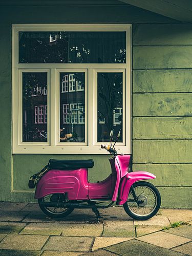 Das rosa Moped