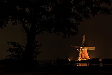 Overwaardse molen tijdens Verlichtingsweek van Stephan Neven