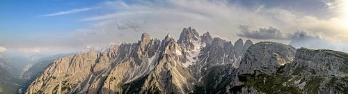 Uitzicht Cadini di Misurina in de Dolomieten tijdens de lente