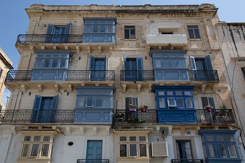 Maisons dans les tons bleu et blanc
