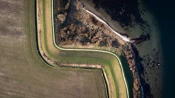 S-shaped dyke by Top down - Maarten Kempen