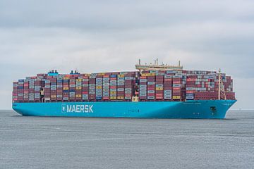 Containerschip Maastricht Maersk. van Jaap van den Berg