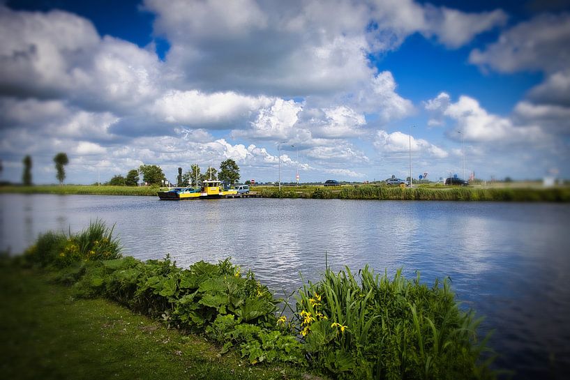 The ferry at Akersloot makes the crossing by peterheinspictures