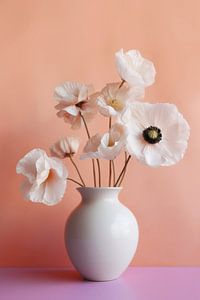 White Poppy In White Vase von Treechild