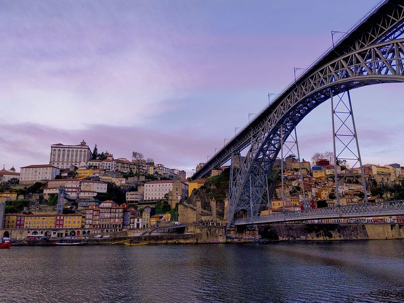 Porto by Hello Pompoyo