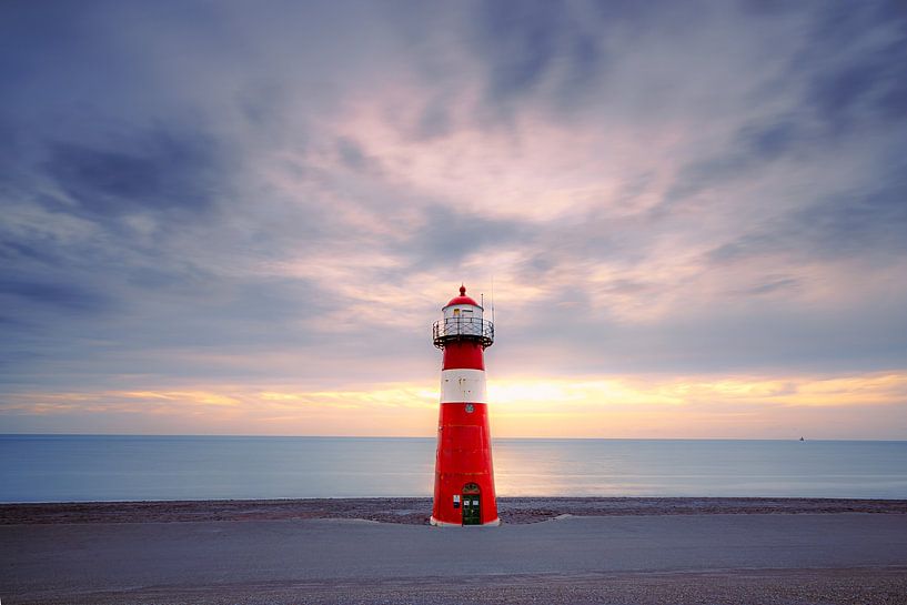 Lighthouse during sunset on Zeeland coast by Fotografiecor .nl