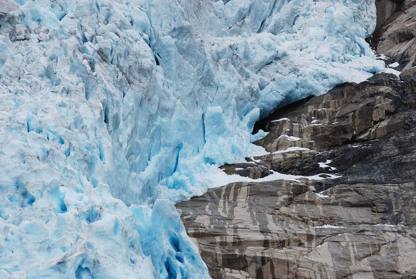 Gletsjer Briksdalsbreen Noorwegen van Margreet Frowijn