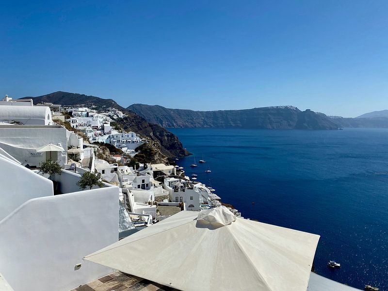 Santorini by Hello Pompoyo