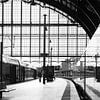 La gare centrale d'Anvers en noir et blanc sur Jochem Oomen