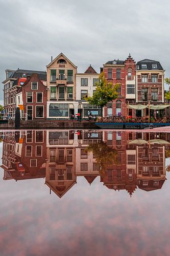 Leiden - Mirror on the Turfmarkt - Standing (0064)