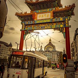 Fotografie Belgien Architektur - Paifang bekannt als Pagodentor in der Chinatown von Antwerpen von Ingo Boelter
