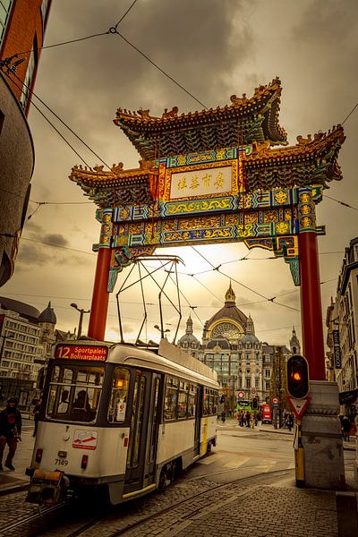 Fotografie Belgien Architektur - Paifang bekannt als Pagodentor in der Chinatown von Antwerpen von Ingo Boelter